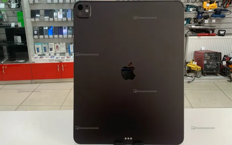 Apple iPad Pro 13 inch (M4)