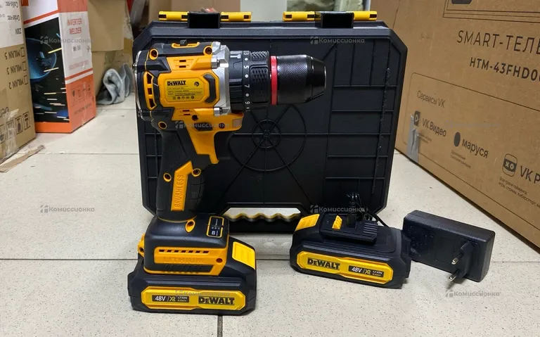 дрель-шуруповерт Dewalt копия
