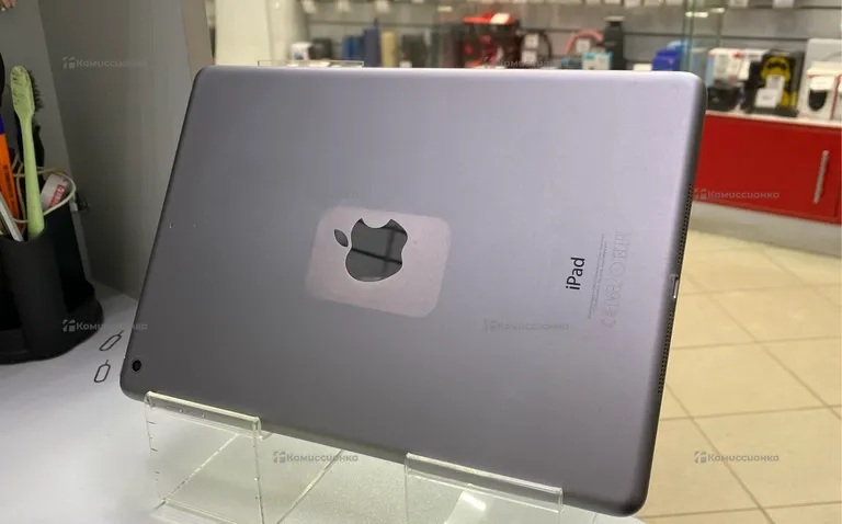 Планшет Apple iPad Air 32Gb Wi-Fi