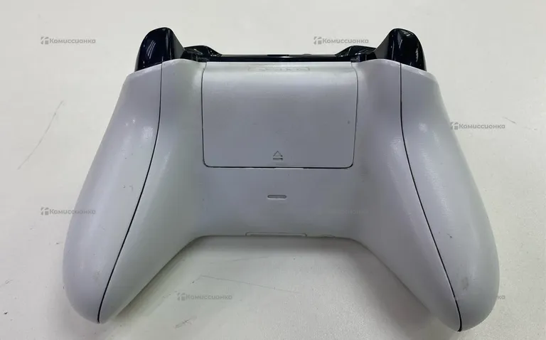 геймпад Xbox One