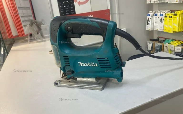 Электролобзик makita 4329