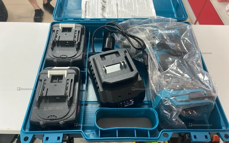 Гайковерт Makita 21v 4.0ah