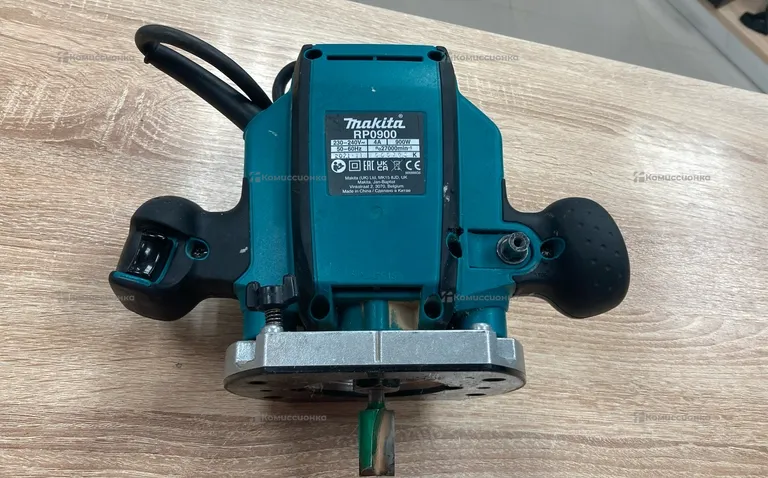 Фрезер makita RP0900