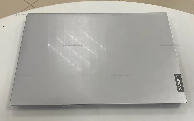 Ноутбук  Lenovo 81 UT