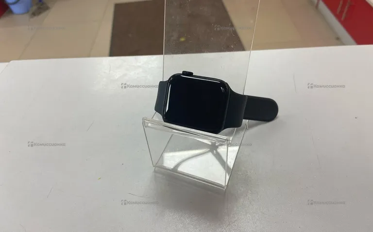 Часы  Apple Watch SE 44 mm