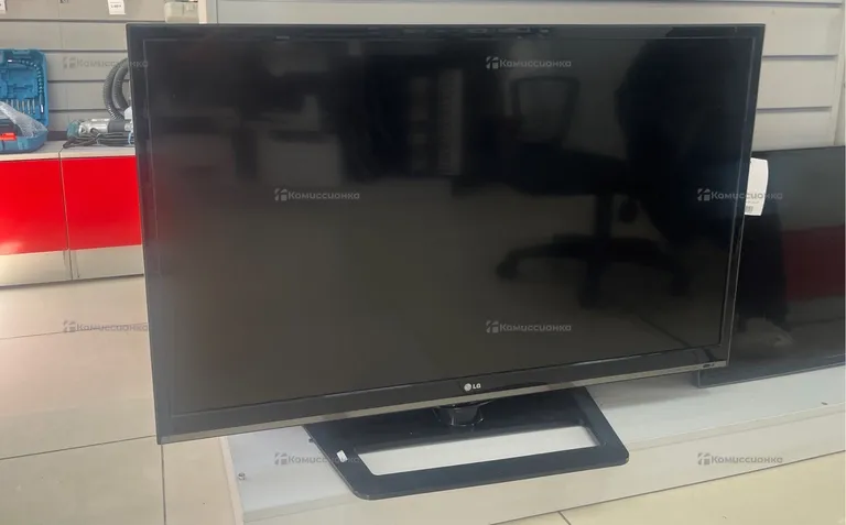 Телевизор LG 42LS570T
