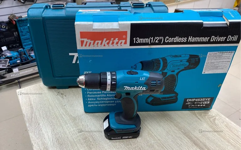 Дрель-шуруповерт makita DHP453