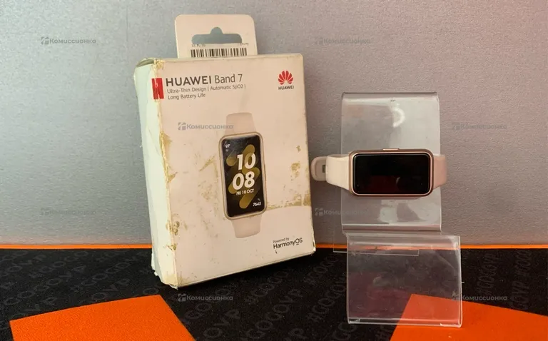 Часы  Huawei Band 7