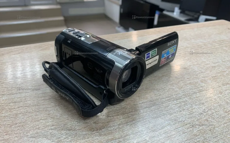 Видеокамера  Sony Dcr-sx45e