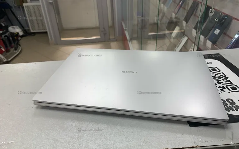 Ноутбук DEXP C15-ICW300