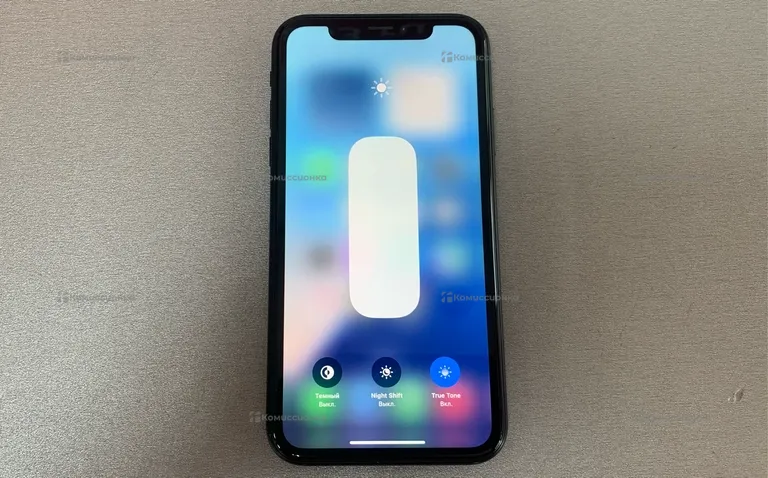 Apple iPhone XR 64 Gb