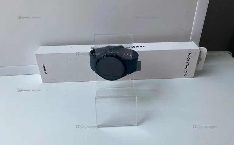 Часы  samsung galaxy watch 5
