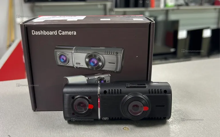 Видеорегистратор  NSCAR DVR0121 на 2 камеры