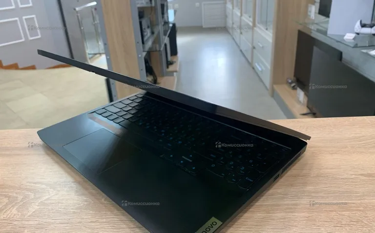 Ноутбук Lenovo i5-10300H / GTX 1060 / 8 / 256