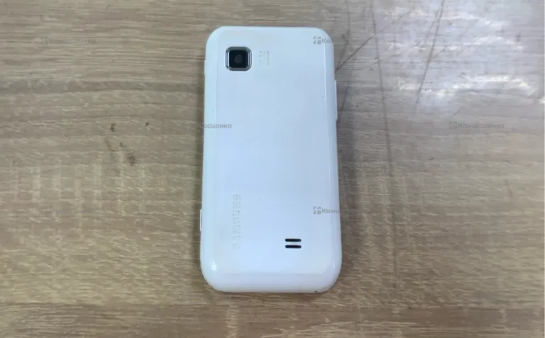 Samsung GT-S5250.