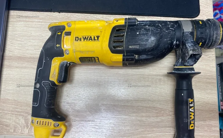 Перфоратор DeWalt P25013