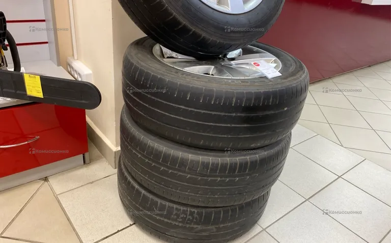 Колеса в сборе R16 205/60 NISSAN