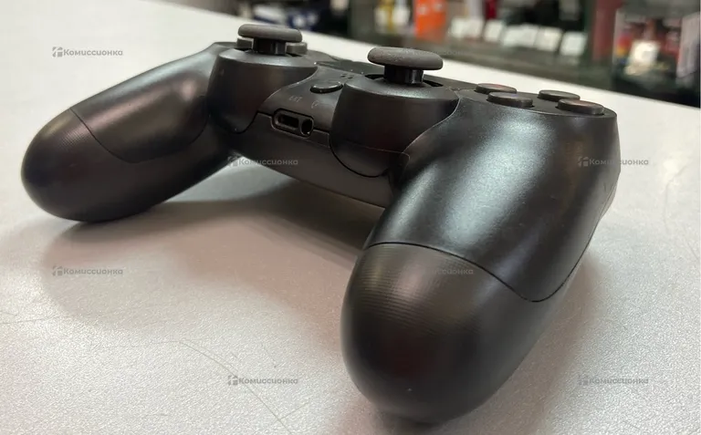 PS4. Геймпад DualShock 4 Replica