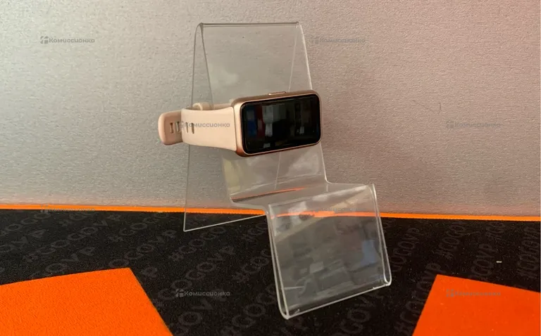 Часы  Huawei Band 7