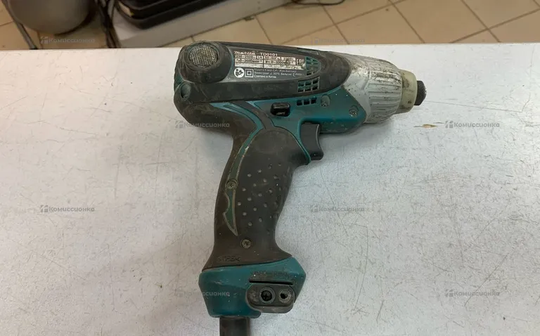 Ударный шуруповерт Makita TD0101F