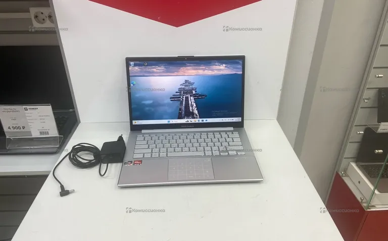 Ноутбук  ASUS Vivobook Go