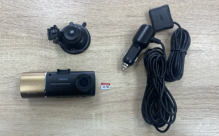 Видеорегистратор iBOX Flip GPS Dual