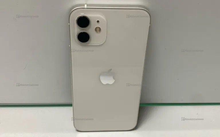 Apple iPhone 12 64 ГБ