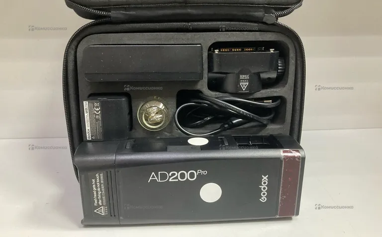 Вспышка AD200 Pro