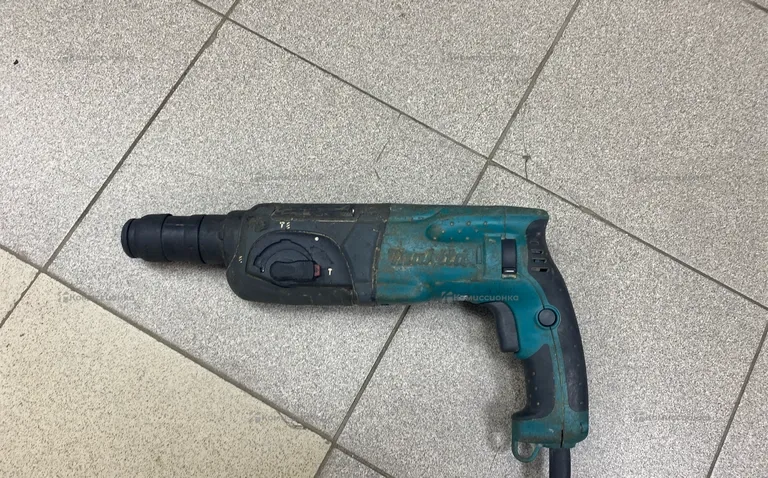 перфаратор makita HR2470