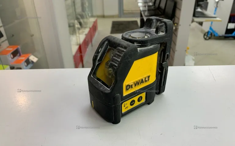 Лазерный уровень dewalt DW088