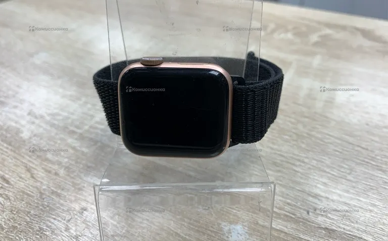 Часы  Apple Watch SE 40mm
