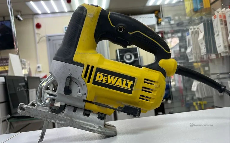 Электролобзик dewalt DW349