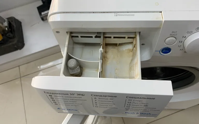 Стиральная машина Indesit BWSA61051