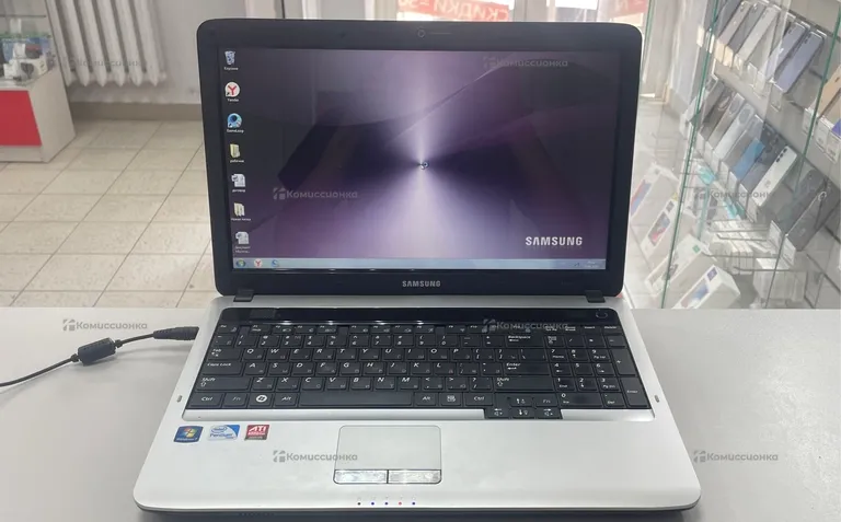 Ноутбук  Samsung rv510