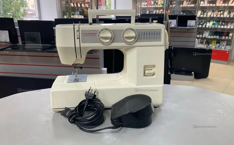 Швейная машина  janome ja1512
