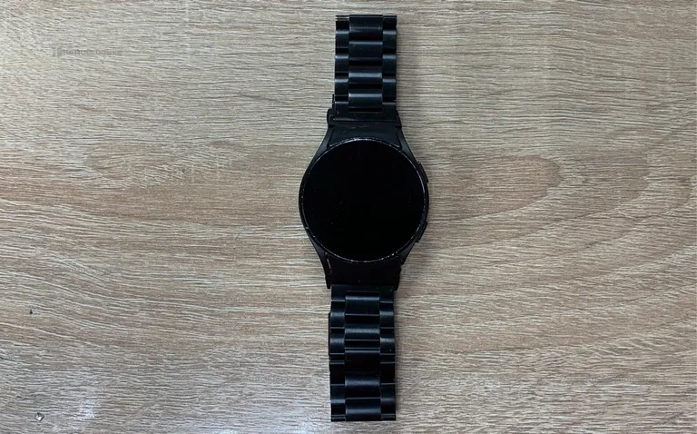 Часы  Samsung Galaxy Watch 4