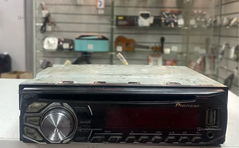 Автомагнитола  Pioneer Deh 1600UI