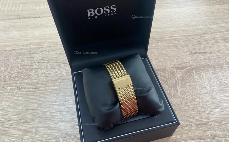 Часы  Boss
