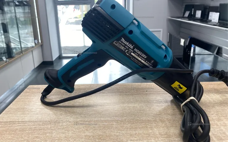 Строительный фен Makita HG6530VK