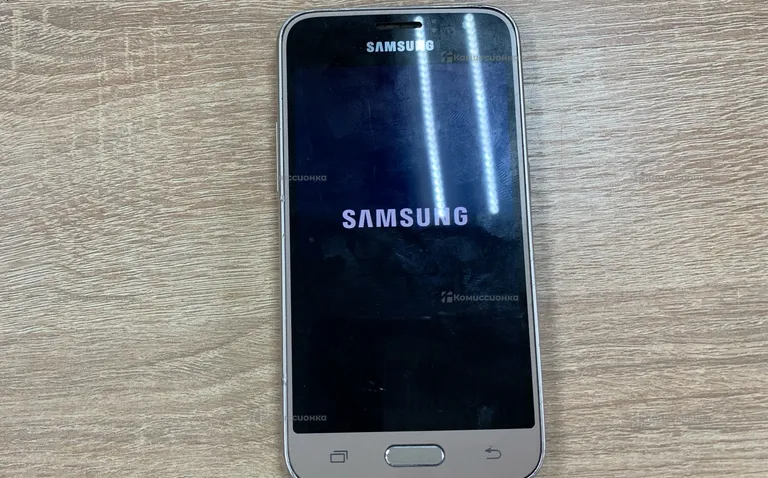 Samsung Galaxy J1 SM-J120F