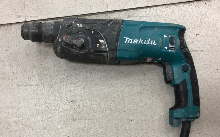 перфаратор makita HR2470