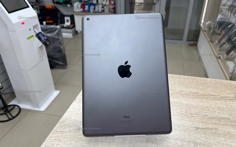 Планшет Apple iPad 9 поколения 256гб Wi-Fi