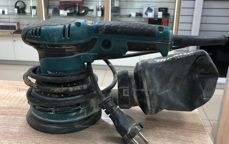 полировальная машинка Makita. bo5041