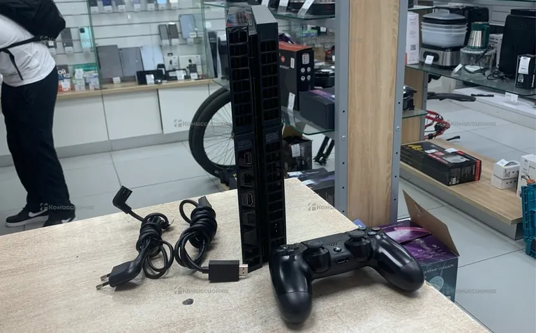 Приставка Sony PS4 fat 500gb