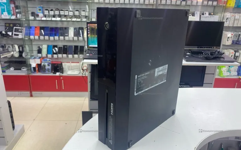 Приставка Xbox One 500Gb