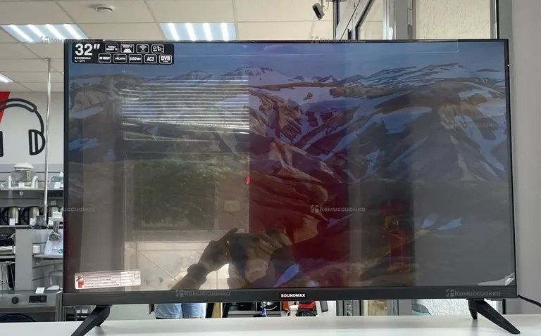 Телевизор SoundMAX SM-LED32M12S