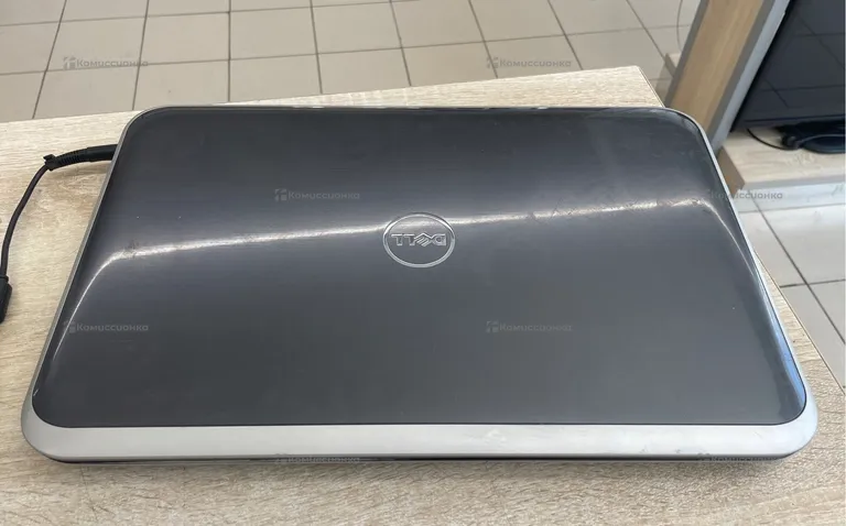 Ноутбук  dell inspirion 5720