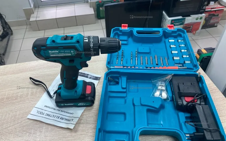 дрель шуруповерт Makita DF331D