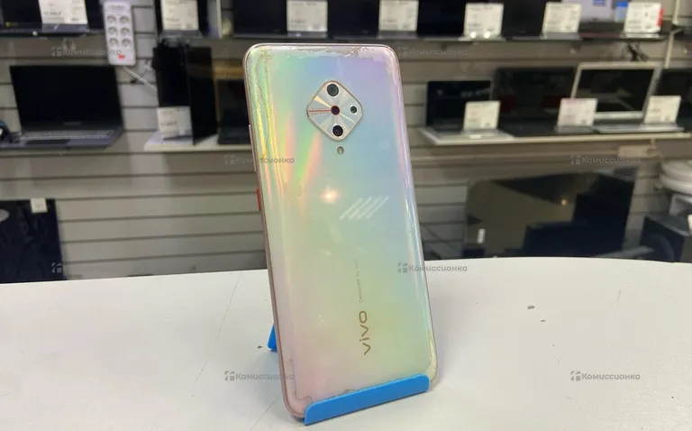 Телефон Vivo 1920 8/128
