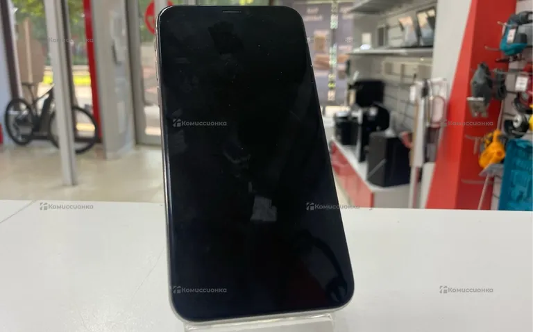 Apple IPhone X64 ГБ